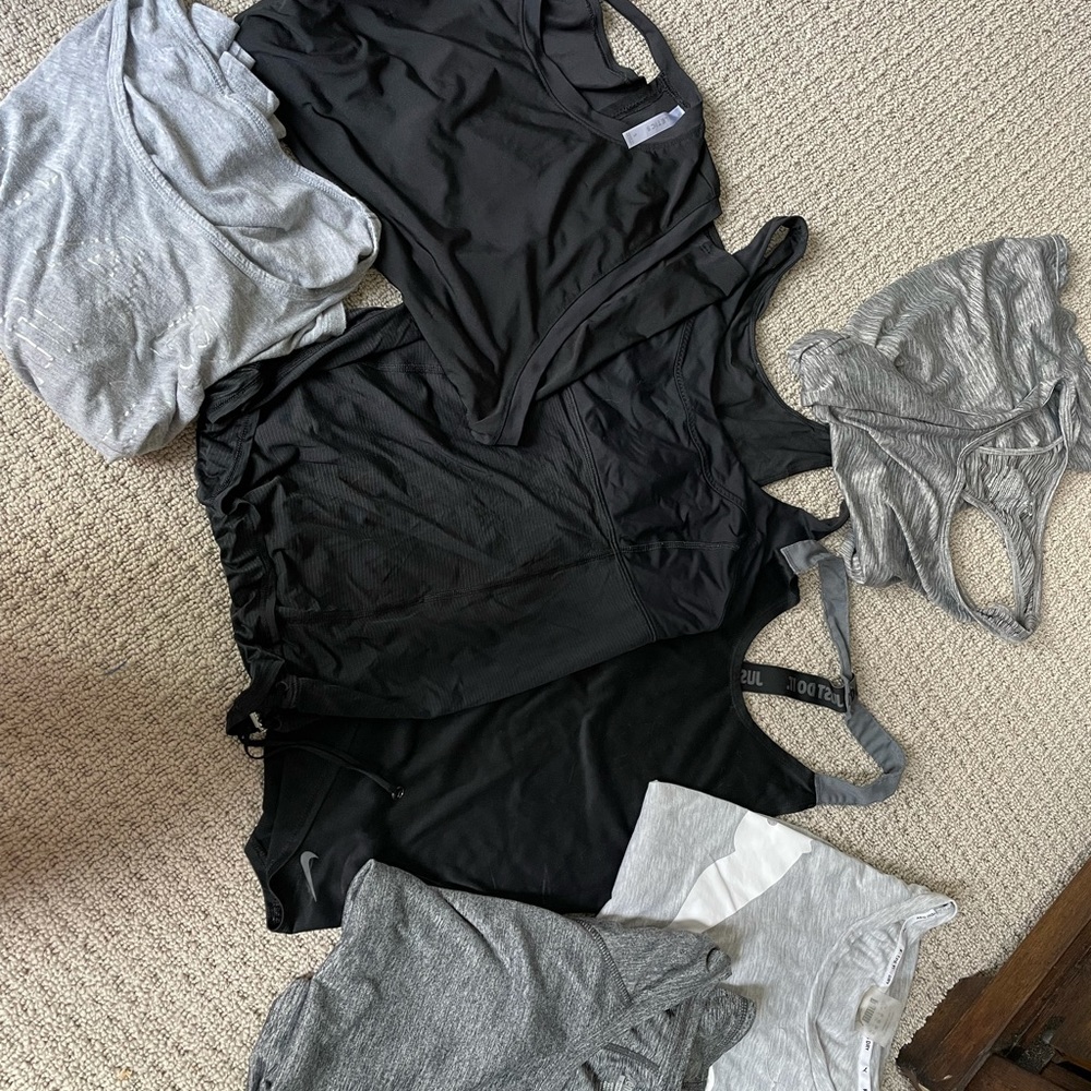 Bundle of 7 athletic tops